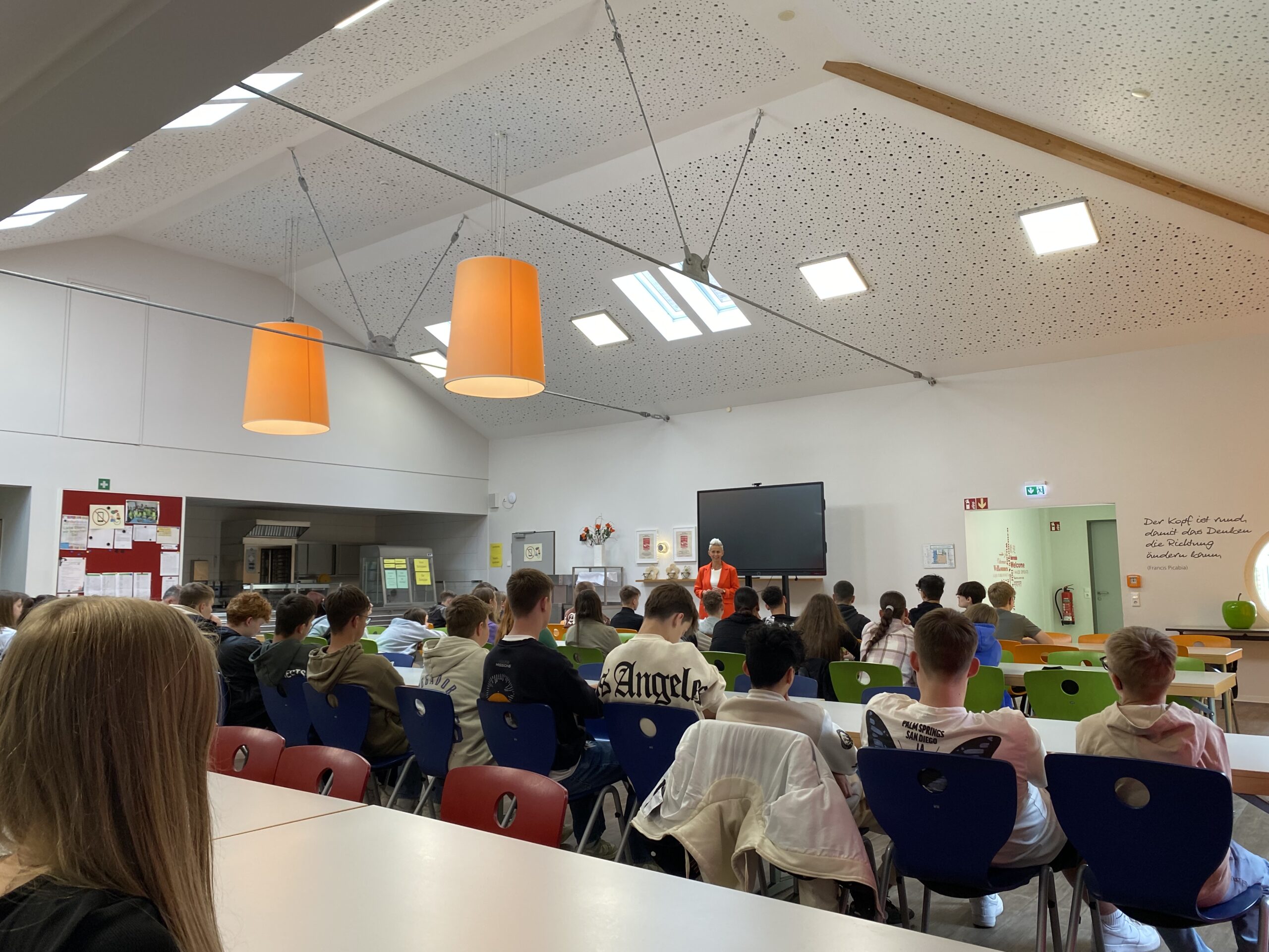 CDU-Bundestagsabgeordnete besucht Oberschule